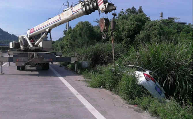 余杭区重载吊车救援 余杭区重载吊车救援